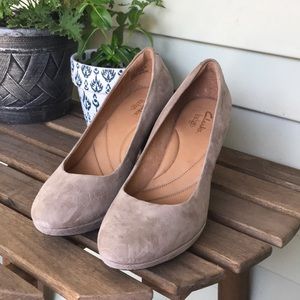 Clark’s Indigo suede mushroom heels